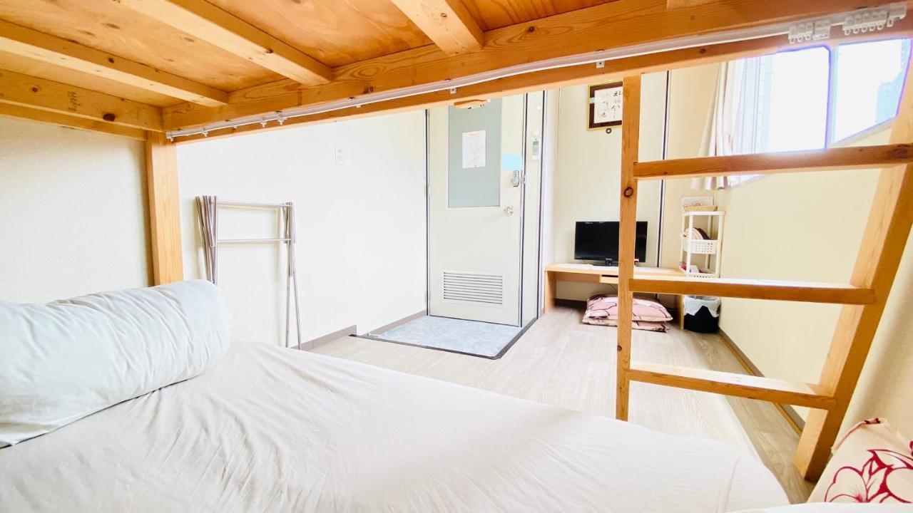 Guest House B'S Fiveⅱ Oszaka Kültér fotó
