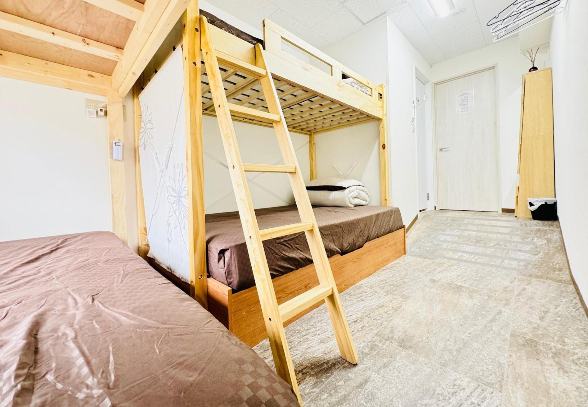 Guest House B'S Fiveⅱ Oszaka Kültér fotó